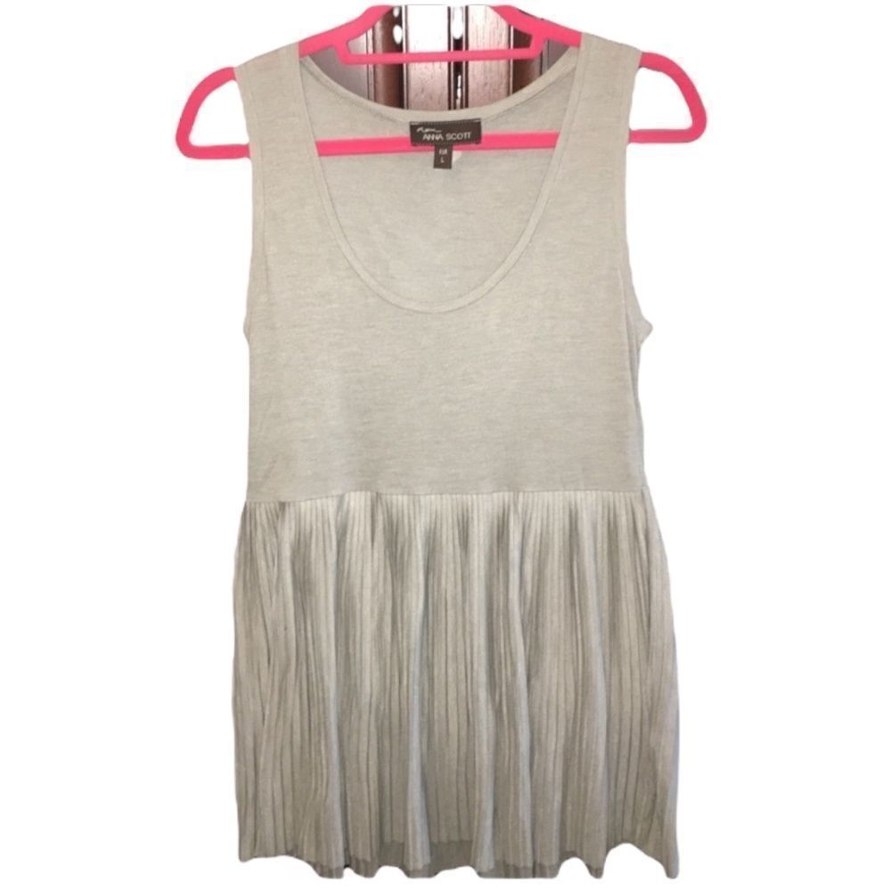 Anna Scott Gray Pleated Tank